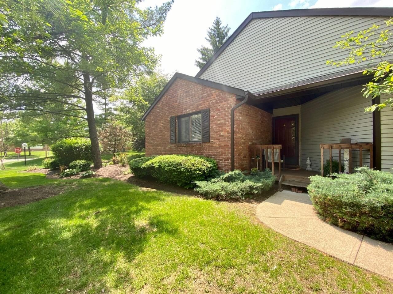 Property Photo:  255 Centerbury Ct  OH 45246 
