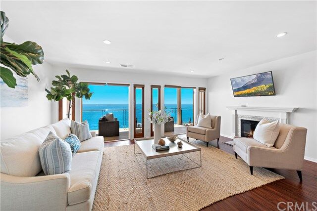 Property Photo: 150 Cleo Street 4 CA 92651