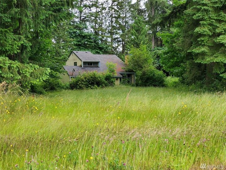Property Photo:  8120 Meridian Rd SE  WA 98513 