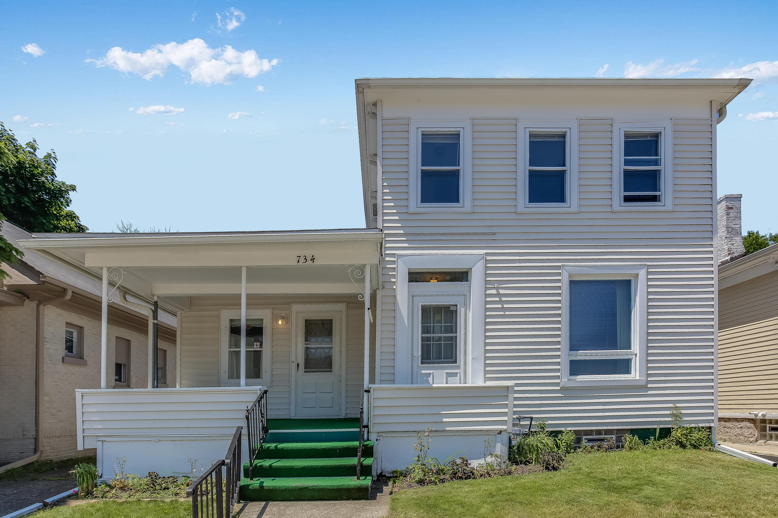 Property Photo: 734 Grand Ave WI 53403