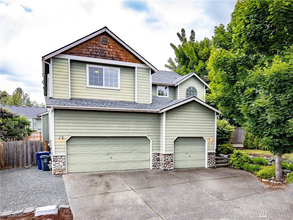 Property Photo:  6513  76th Drive NE  WA 98270 