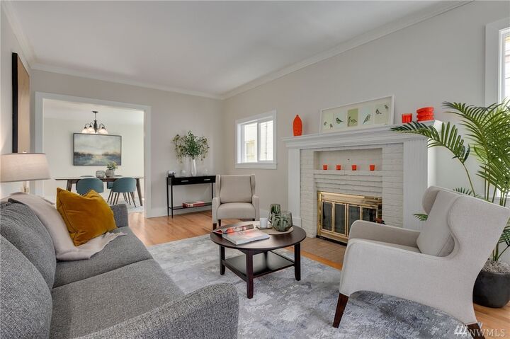 Property Photo: 3810 Woodlawn Avenue N WA 98103