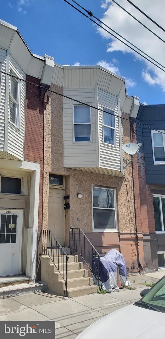 Property Photo:  2033 Snyder Avenue  PA 19145 