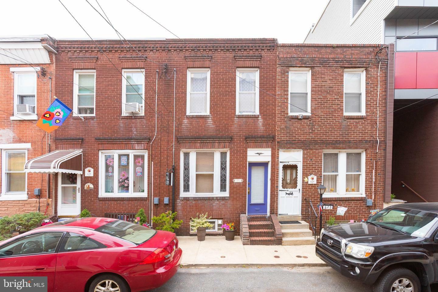Property Photo: 627 E Flora Street PA 19125