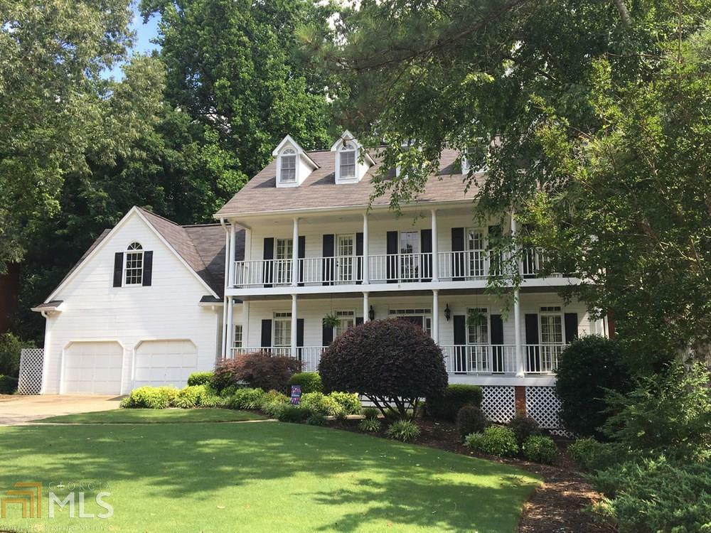 Property Photo: 3303 Lantern Coach Ln GA 30075