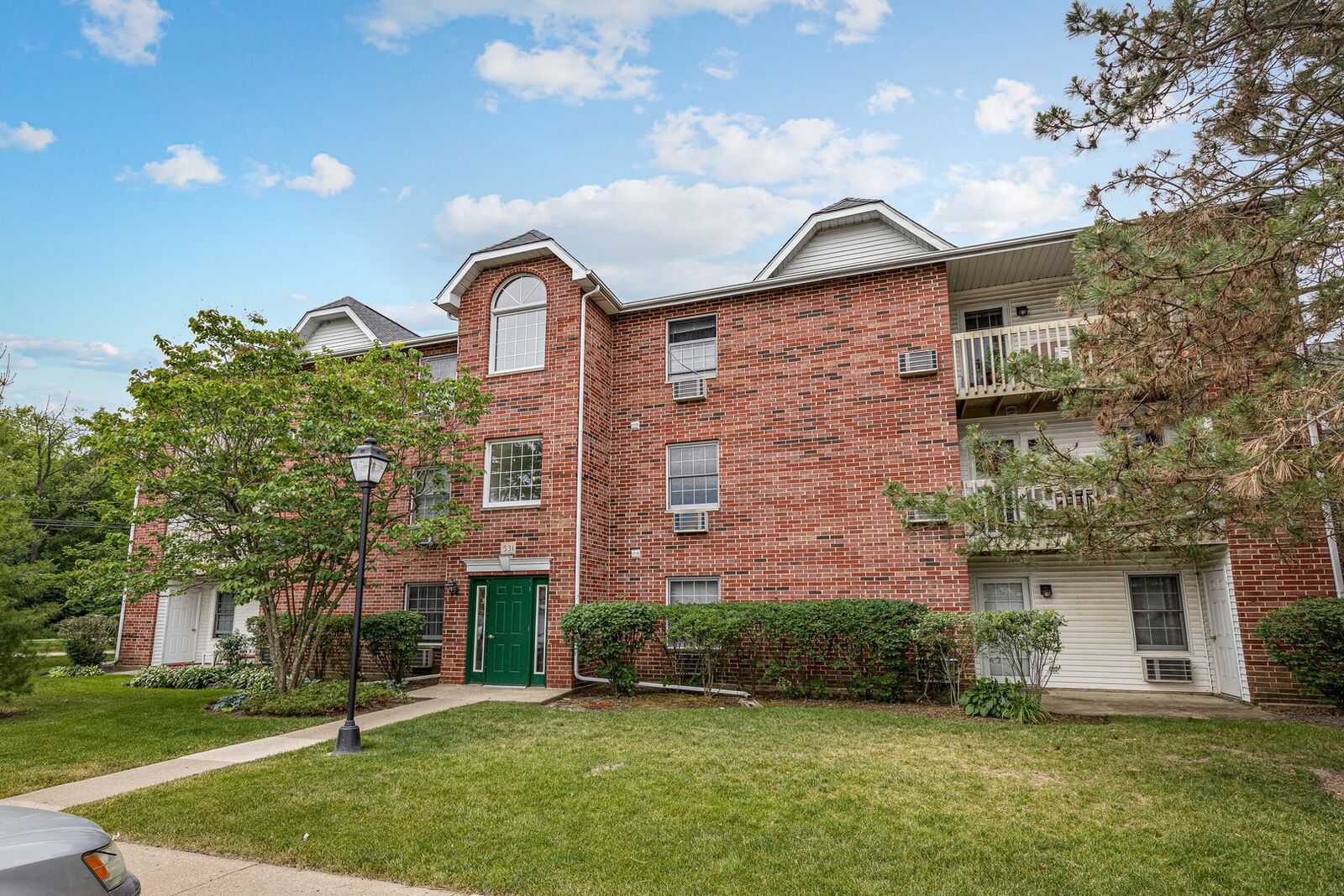 Property Photo: 531 Leah Lane 1C IL 60098