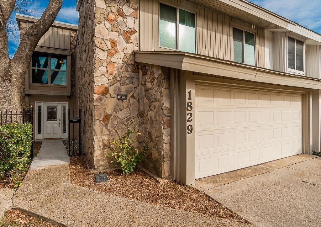 Photo de la propriété:  1829 Lakecrest Circle  TX 75006 