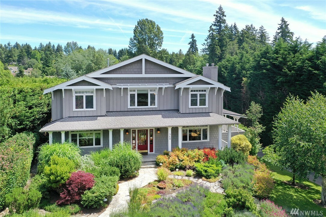 Property Photo:  368 Eakin Dr NW  WA 98110 