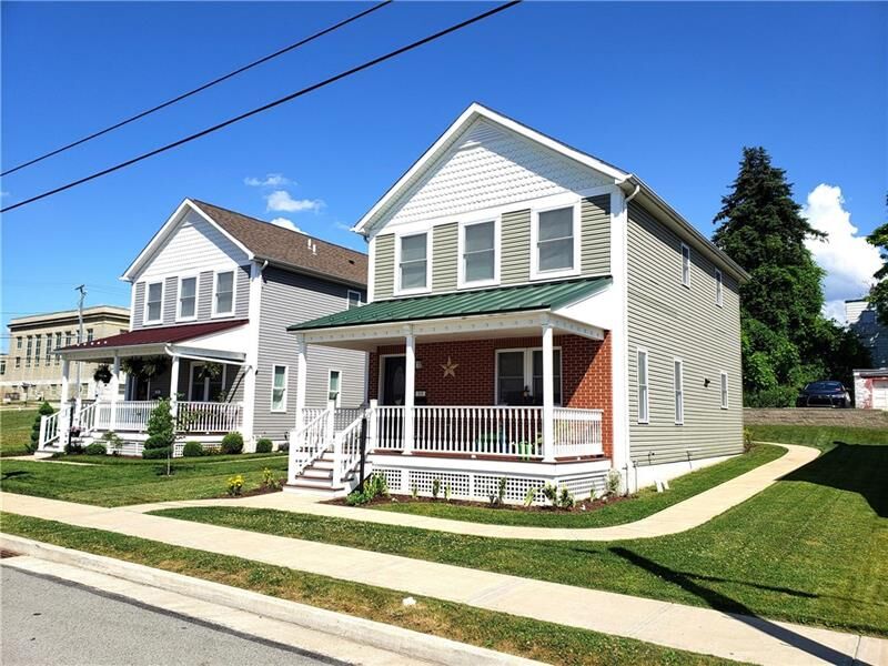 Property Photo: 308 S 6th St PA 15644