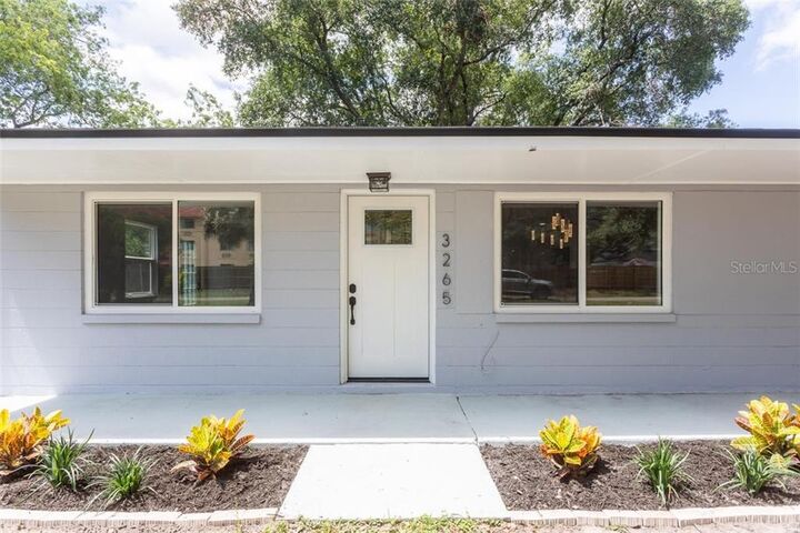 Property Photo: 3265 Laurel Ave FL 33762
