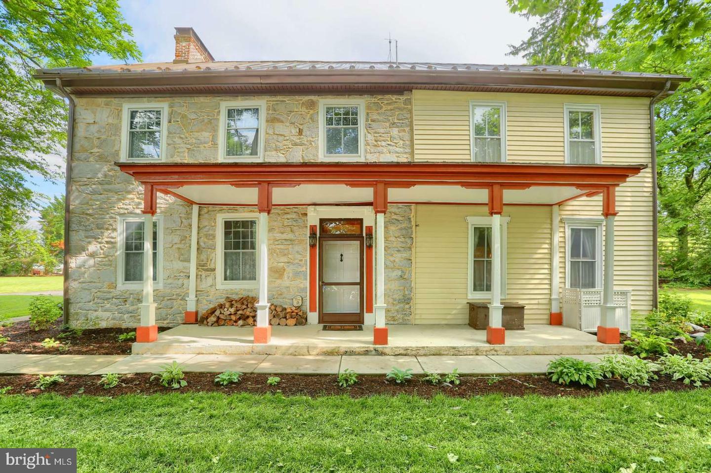 Property Photo: 1358 W Trindle Road PA 17015
