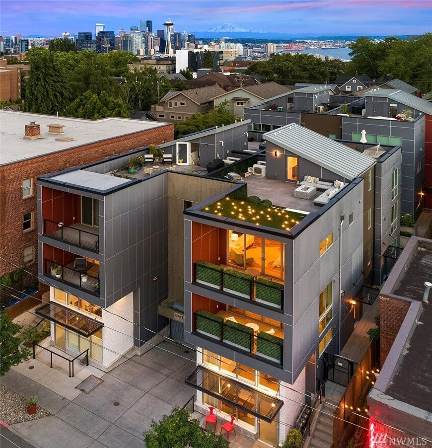 Property Photo:  315 W Galer 102  WA 98119 