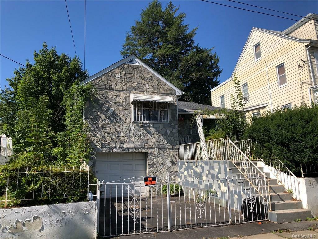 Property Photo:  160 Hillside Avenue  NY 10553 