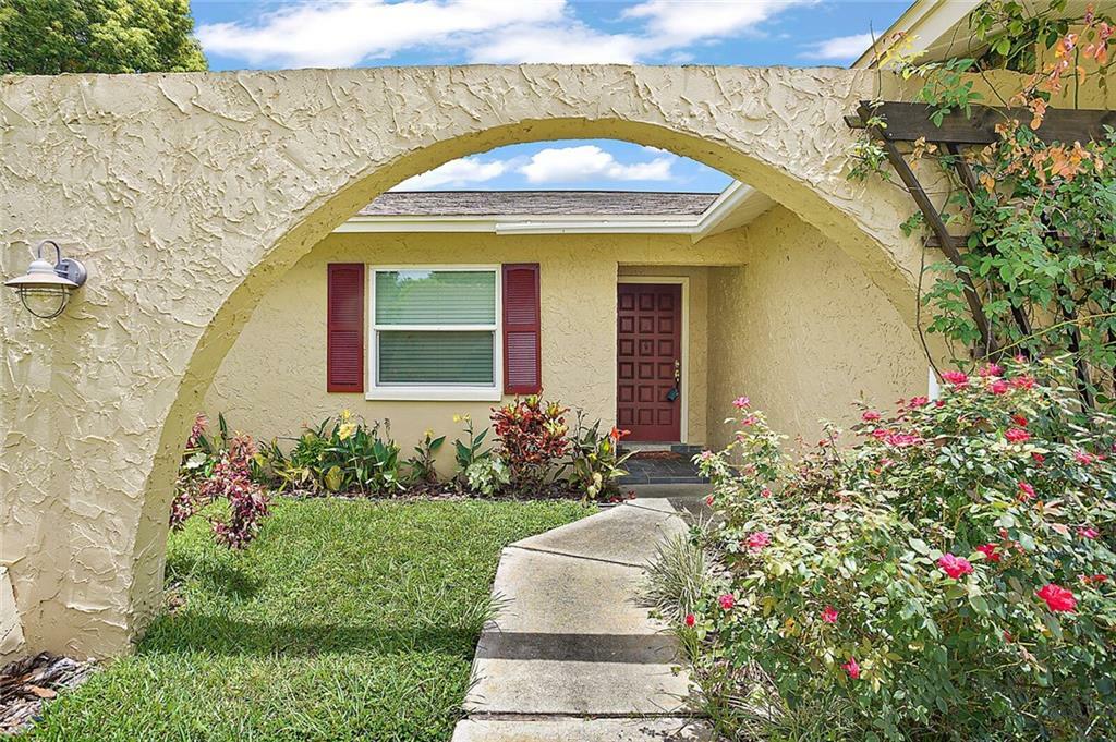 Property Photo:  208 Bentbough Drive  FL 34748 