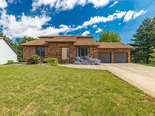 Property Photo: 121 Cross Creek Drive 62010