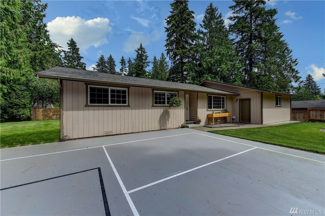 Property Photo:  13807 Cascadian Wy  WA 98208 