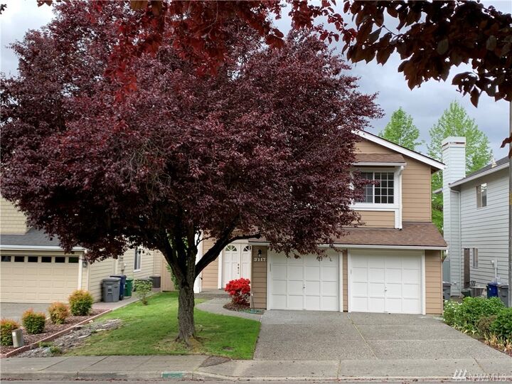 Property Photo:  3117  Smithers Avenue S  WA 98055 