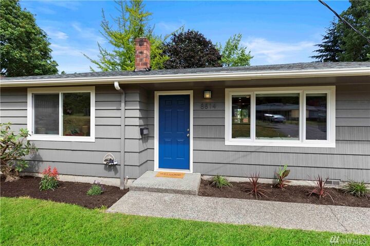 Property Photo:  8814  28th Avenue SW  WA 98126 