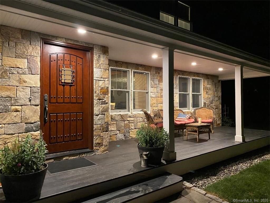 Property Photo:  17 Sutton Place  CT 06906