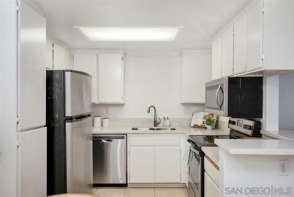 Property Photo:  211 Woodland Pkwy. 112  CA 92069 