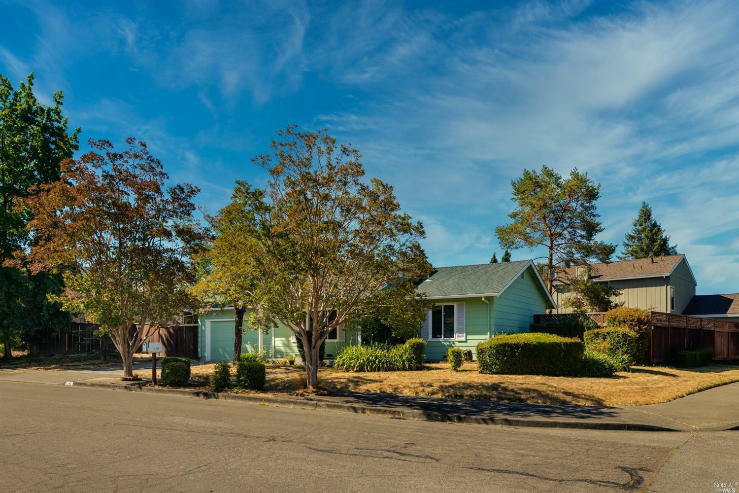 Property Photo:  1151 Prunetree Court  CA 95401 