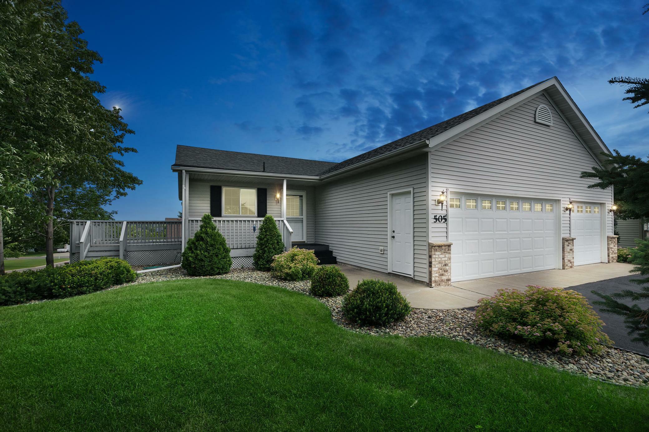 Property Photo:  505 Fir Street NE  MN 56374 