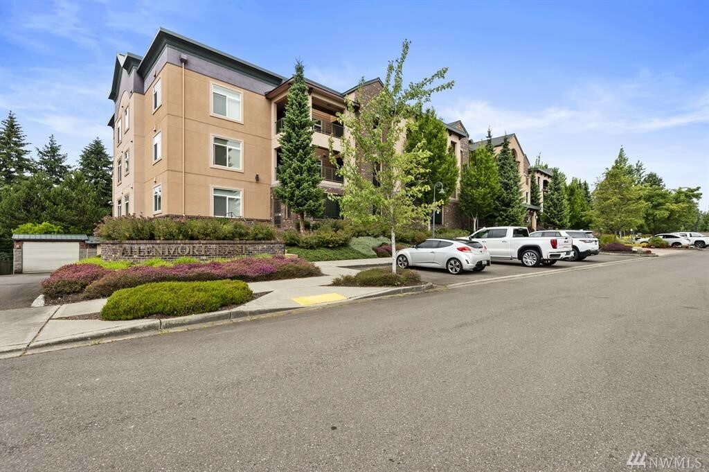 Property Photo: 2440 S Steele St 202 WA 98405