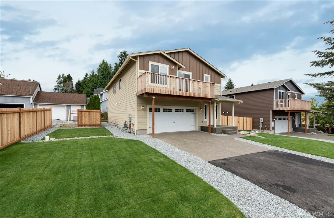 Property Photo:  3042 S 146th St  WA 98168 