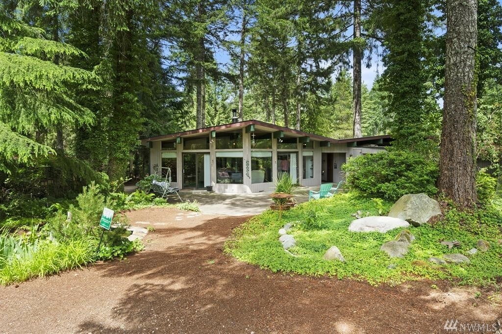 Property Photo:  90 E Country Club Dr E  WA 98592 