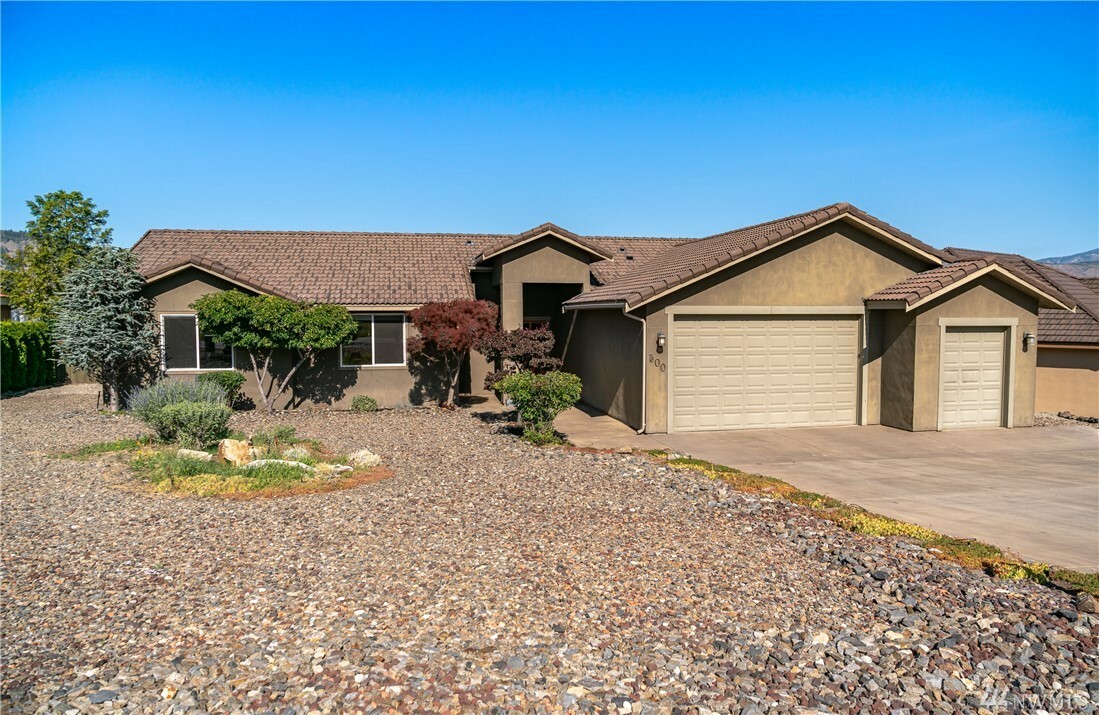 Property Photo:  500 Desert Canyon Blvd  WA 98843 