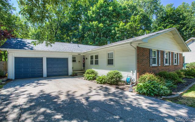 Property Photo: 2486 Terova Drive MI 48085