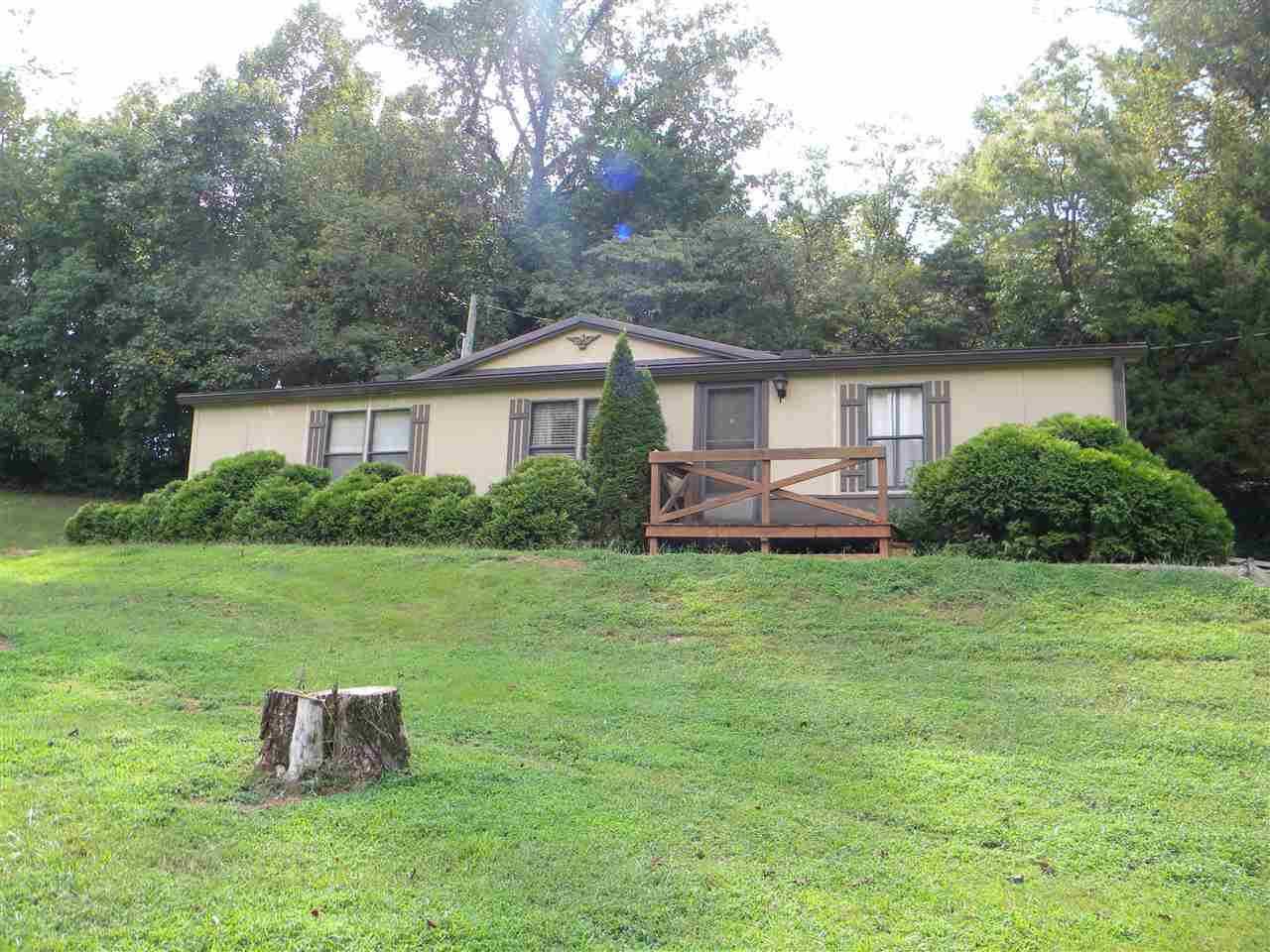Property Photo: 425 County Road 500 TN 37329