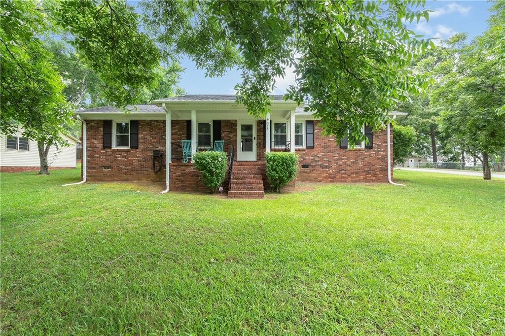 Property Photo:  515 Lena Drive  SC 29640 