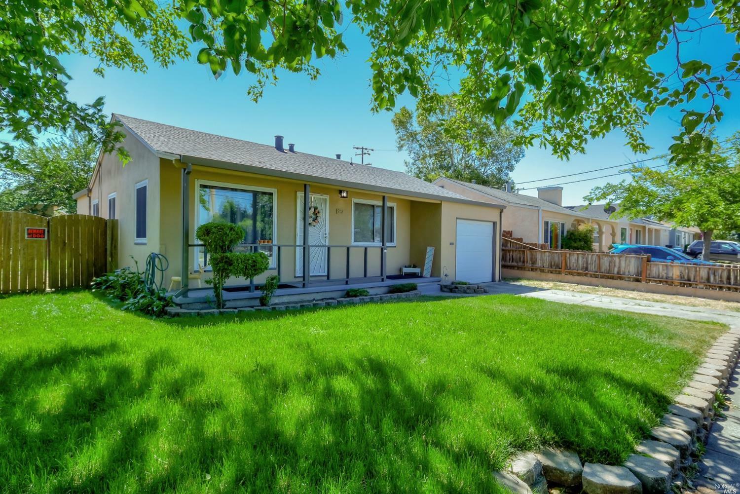 Property Photo:  902 Oakwood Avenue  CA 94591 