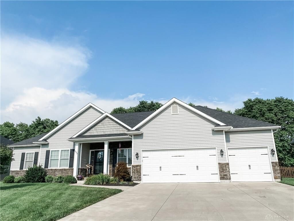 Property Photo: 903 Arrow Drive OH 45373