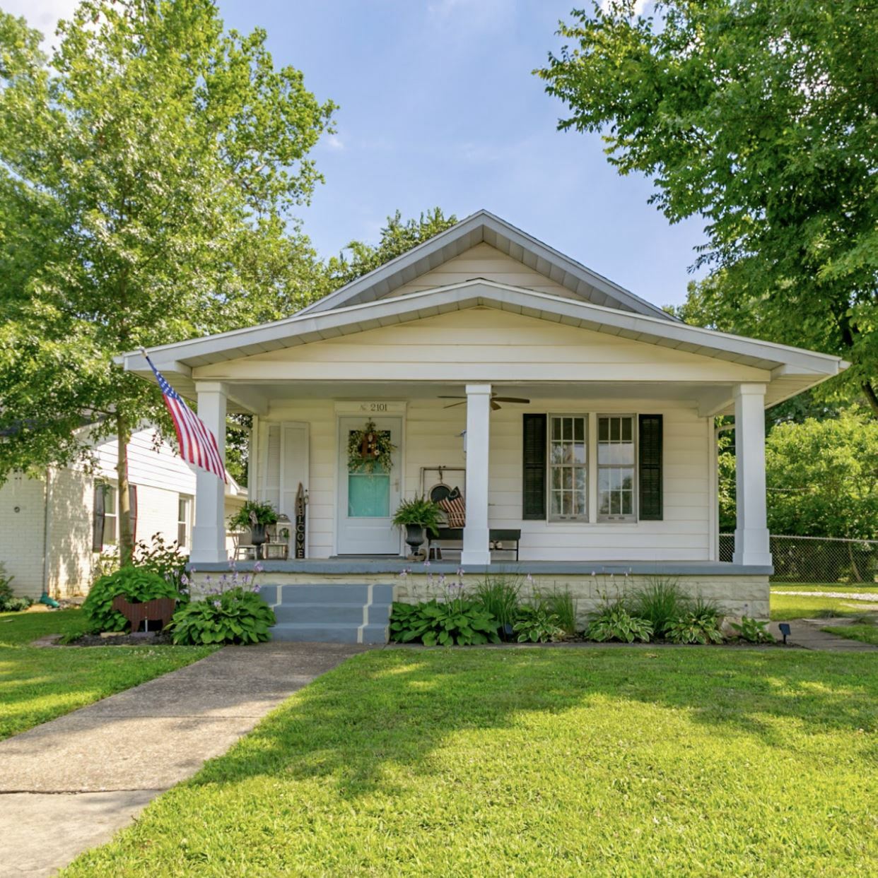 Property Photo:  2101 Washington Avenue  IN 47714 