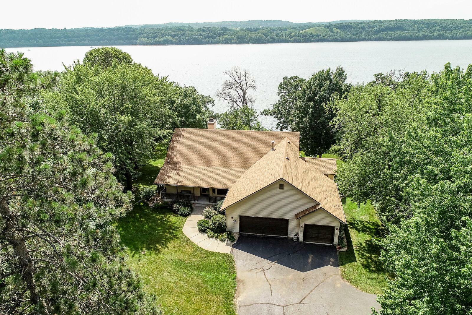 Property Photo:  519 Galahad Road N  WI 54016 