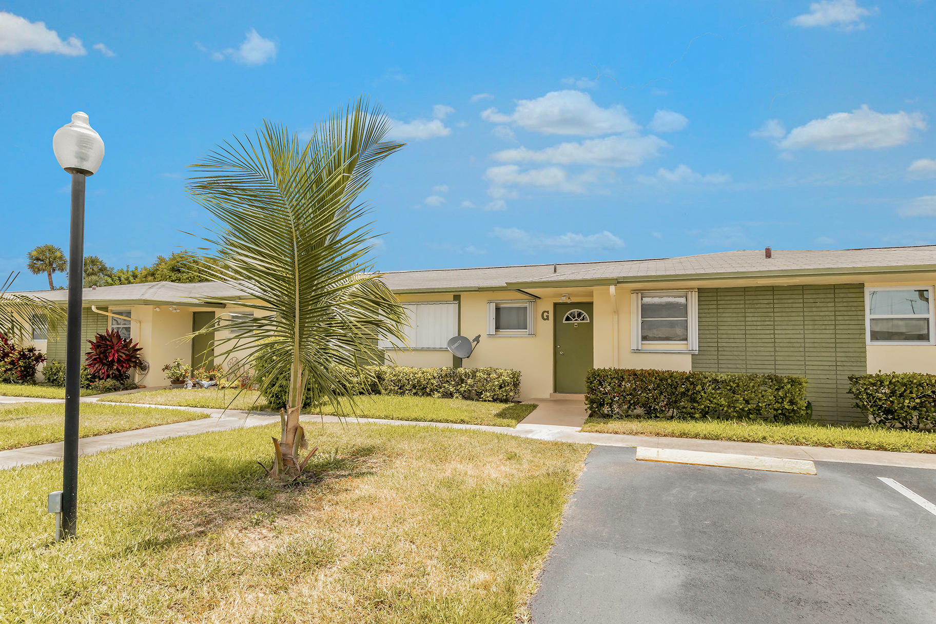 Property Photo:  2945 Crosley Drive W G  FL 33415 