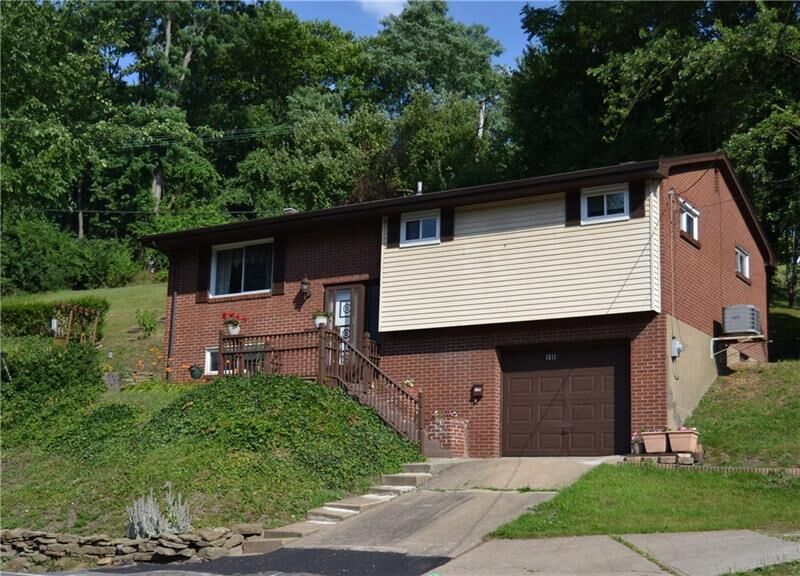 Property Photo:  1611 Homestead Duquesne Rd  PA 15122 