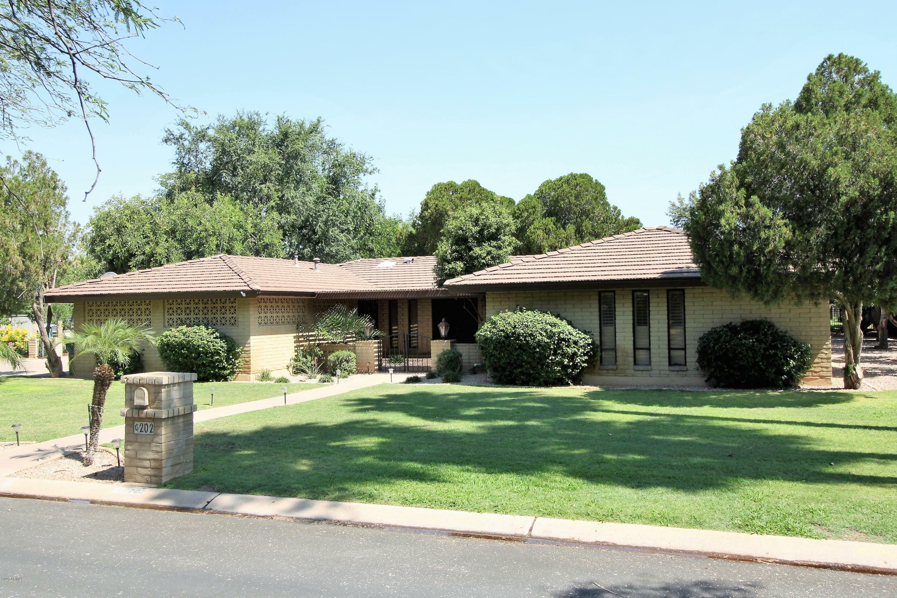 Property Photo: 202 W Alegre Drive AZ 85340