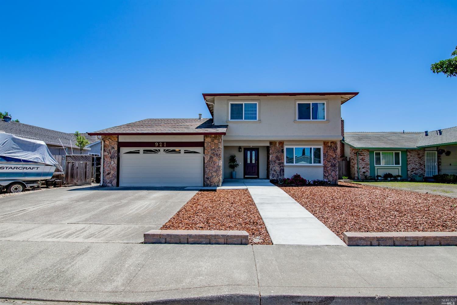 921 Harlequin Way  Suisun City CA 94585 photo