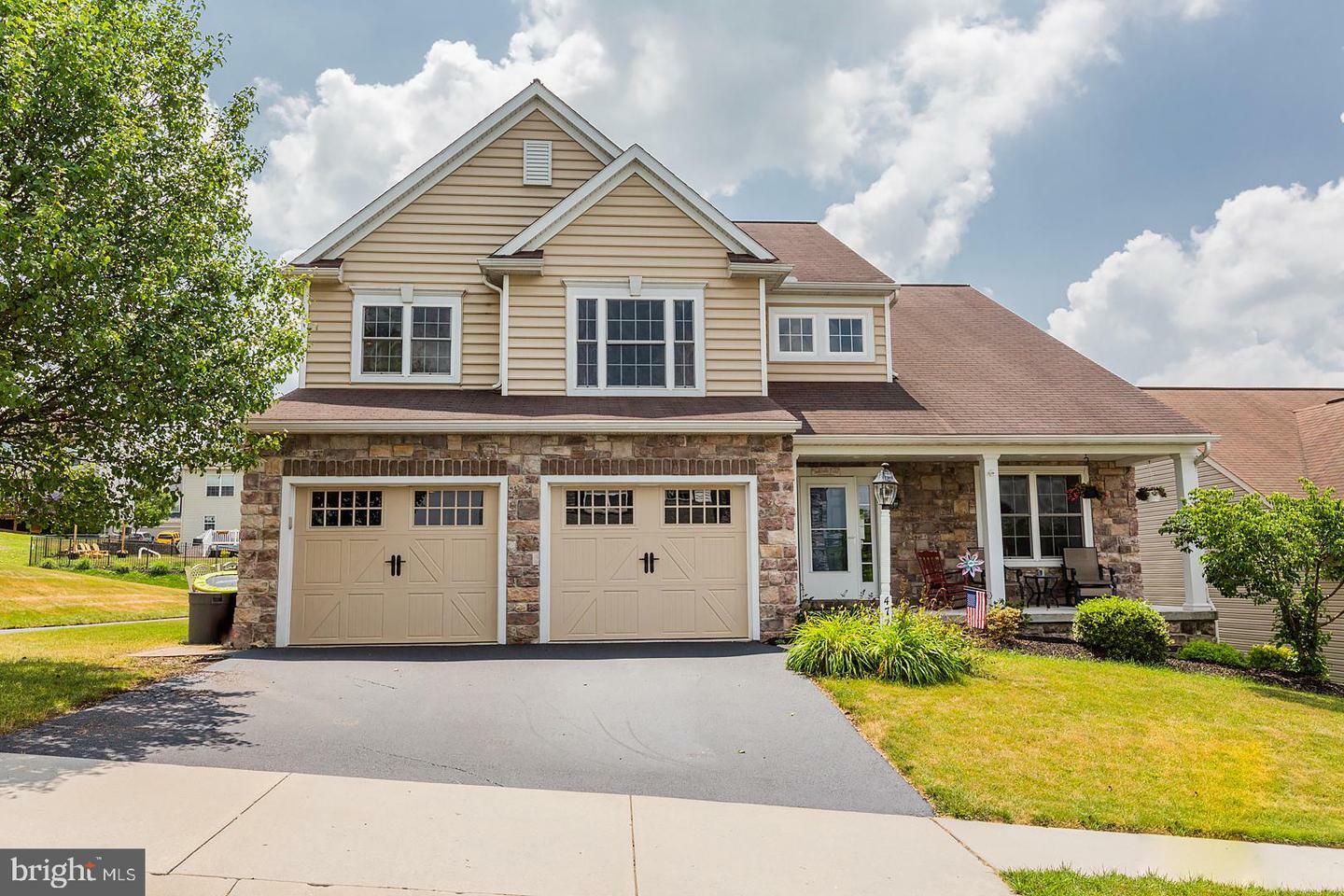 Property Photo: 472 Charles Drive PA 17545