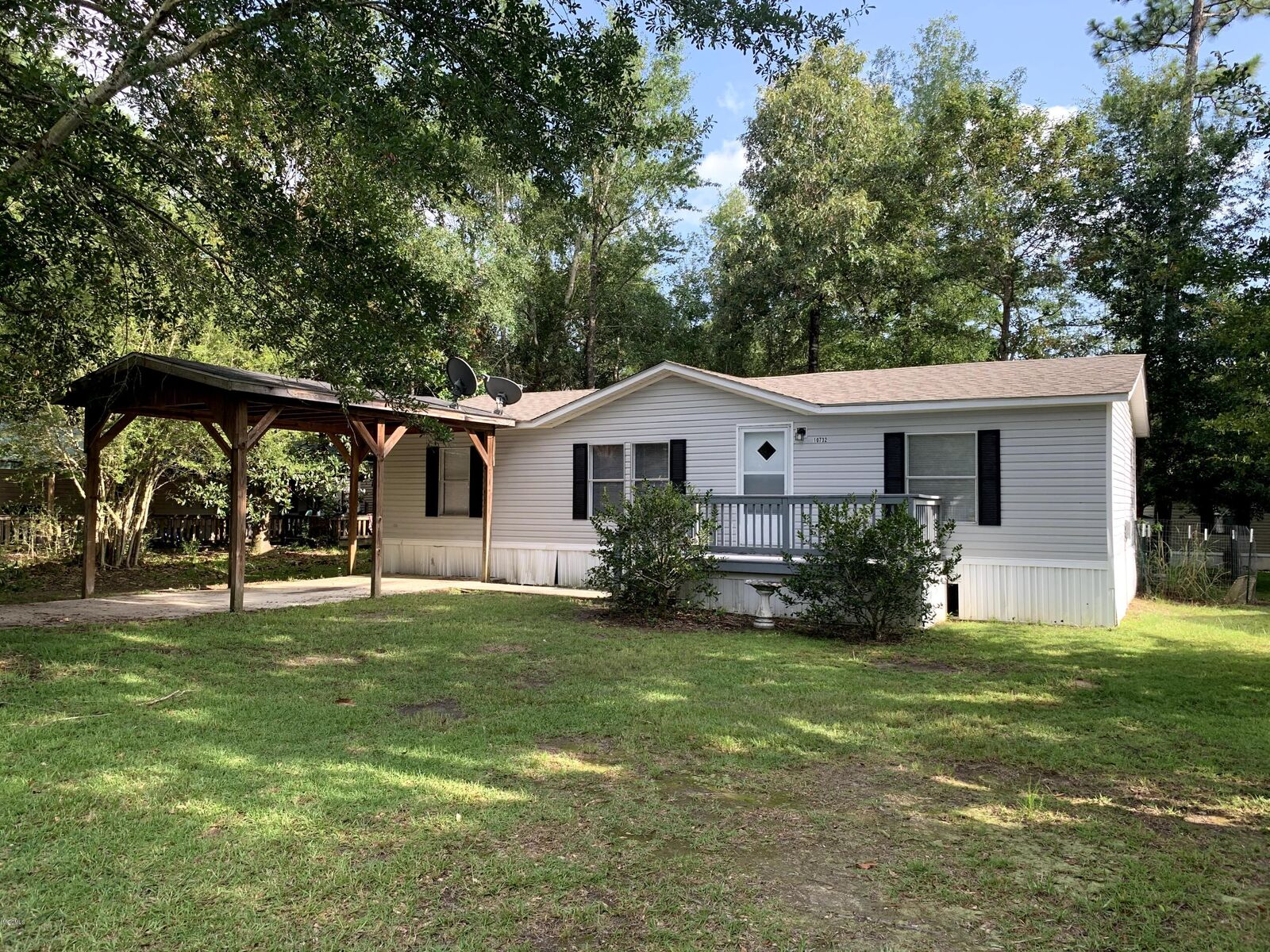 Property Photo: 10732 Linohau Way MS 39525