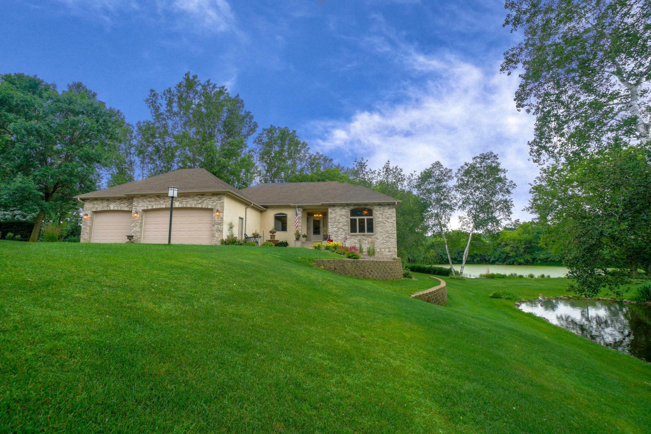 Property Photo:  136 Myrtlewood Court  MN 55082 