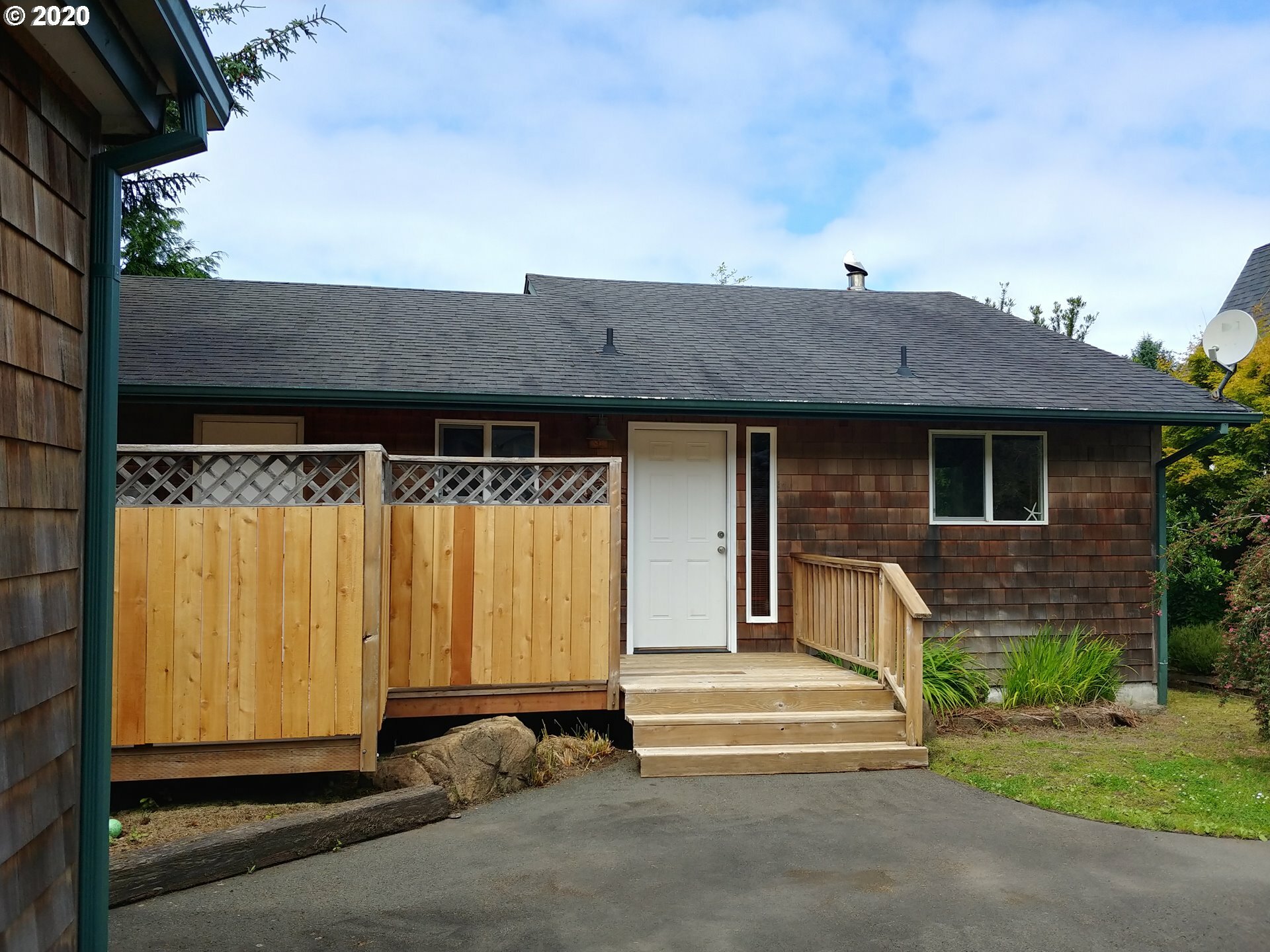 Property Photo:  3740 W Chinook Ave  OR 97110 