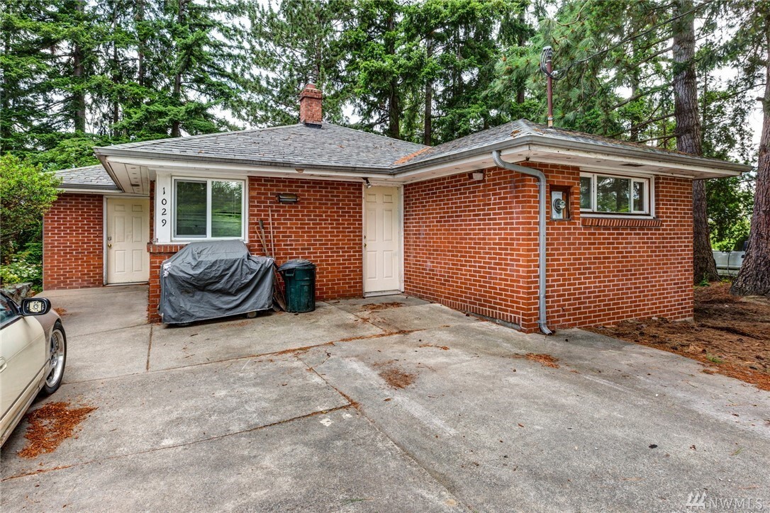 Property Photo: 1029 Humboldt Street WA 98225