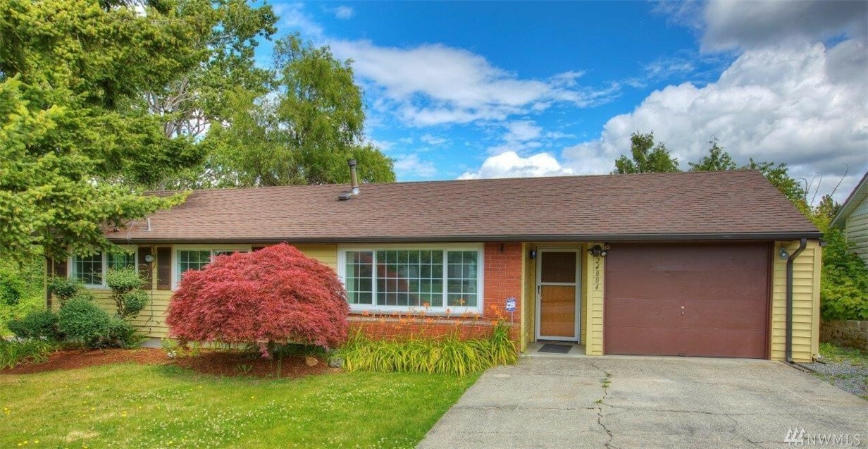 Property Photo:  24804 22nd Ave S  WA 98032 