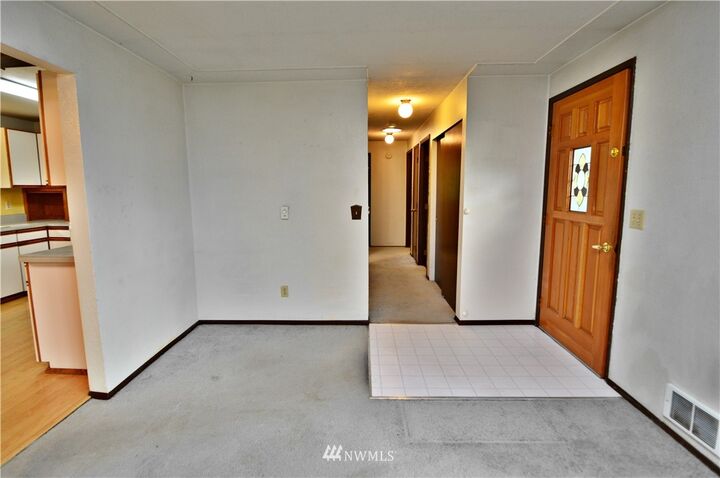 Property Photo: 10955 SE 224th Place WA 98031