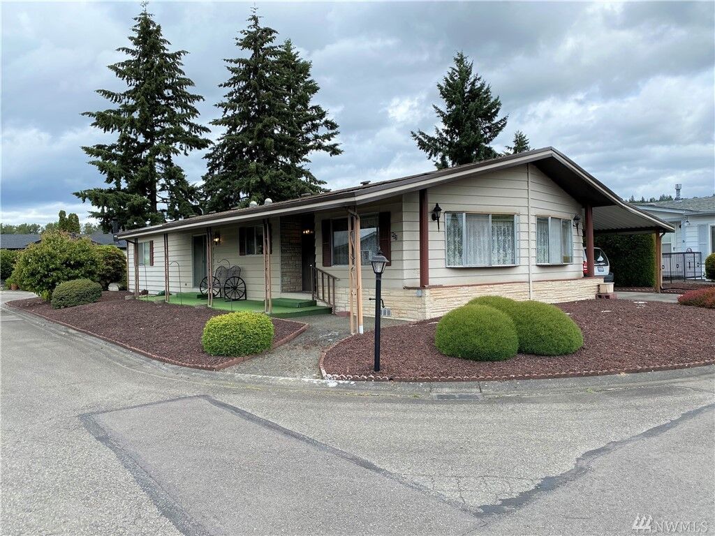 Property Photo:  1402 22nd St NE 452  WA 98002 