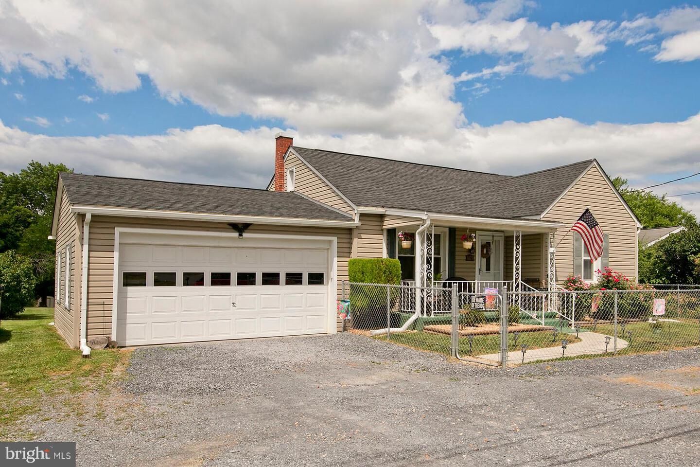 Property Photo: 3029 Papermill Road VA 22601
